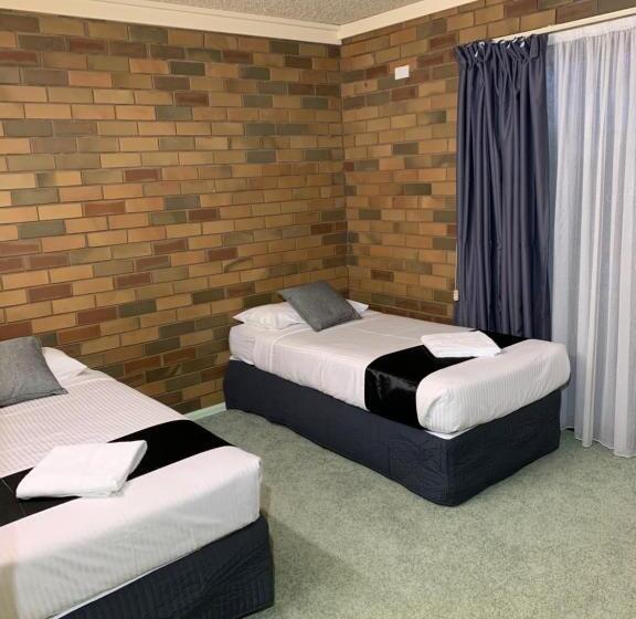 Семейный Номер, Tatura Country Motel