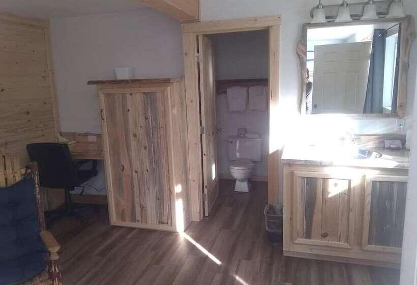 Номер Deluxe, Kootenai Valley Motel
