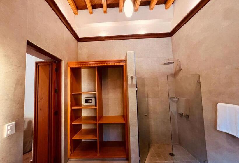 سوئیت 2 خوابه, Casalinda San Miguel