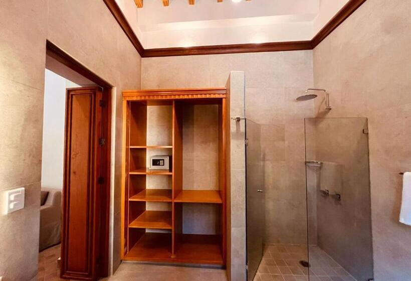 سوئیت 2 خوابه, Casalinda San Miguel