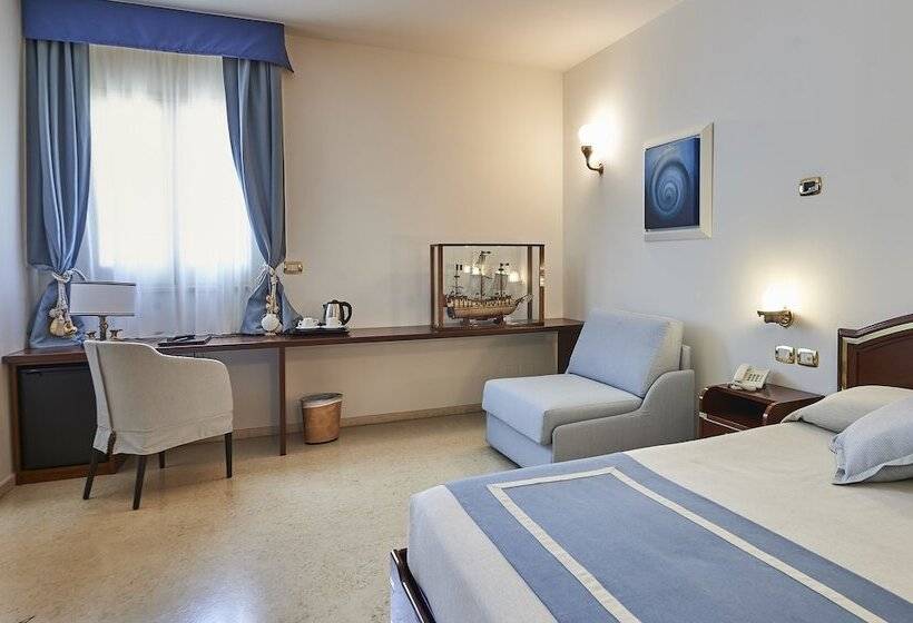 غرفة كلاسيكية ثلاثية, Corte Di Nettuno Cdshotels