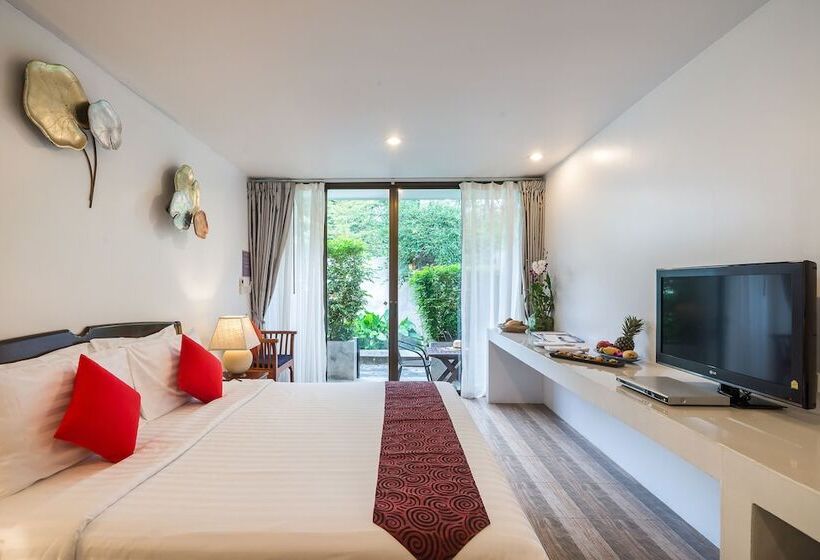 스탠다드 스튜디오, Laksasubha Hua Hin