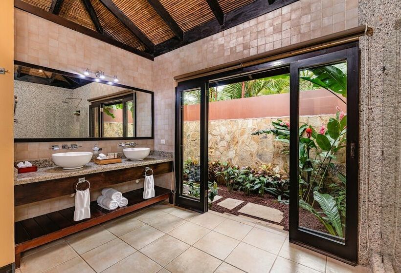 اتاق لوکس با تخت دو نفره بزرگ, Hideaway Rio Celeste