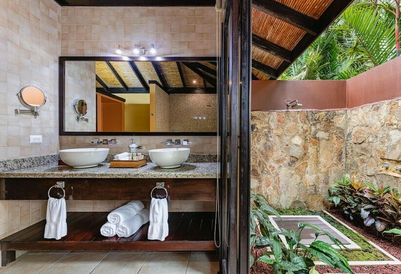 اتاق لوکس با تخت دو نفره بزرگ, Hideaway Rio Celeste