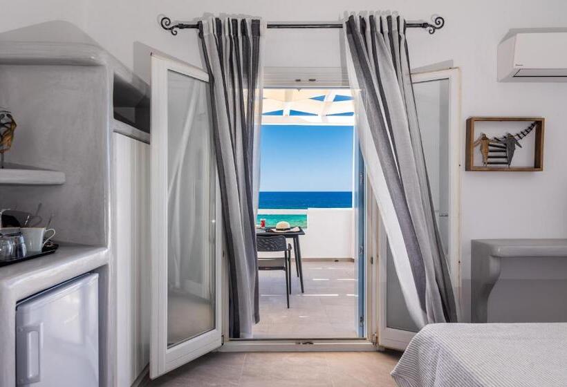 Quarto Deluxe, Tania Milos