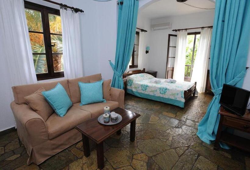 Mini Suite, Elli