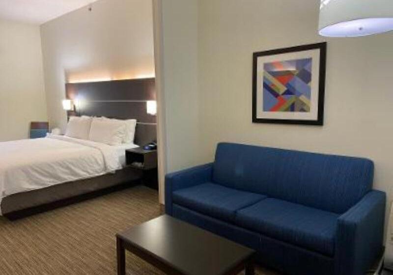 سوئیت با تخت بزرگ, Holiday Inn Express Hotel & Suites  Gadsden, An Ihg