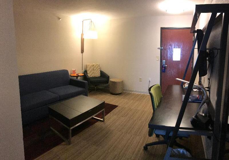 스위트 킹사이즈 침대, Holiday Inn Express Hotel & Suites Maryville, An Ihg