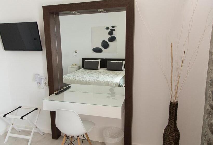 اتاق لوکس با چشم‌انداز دریا, Olive Press Hotel & Apartments