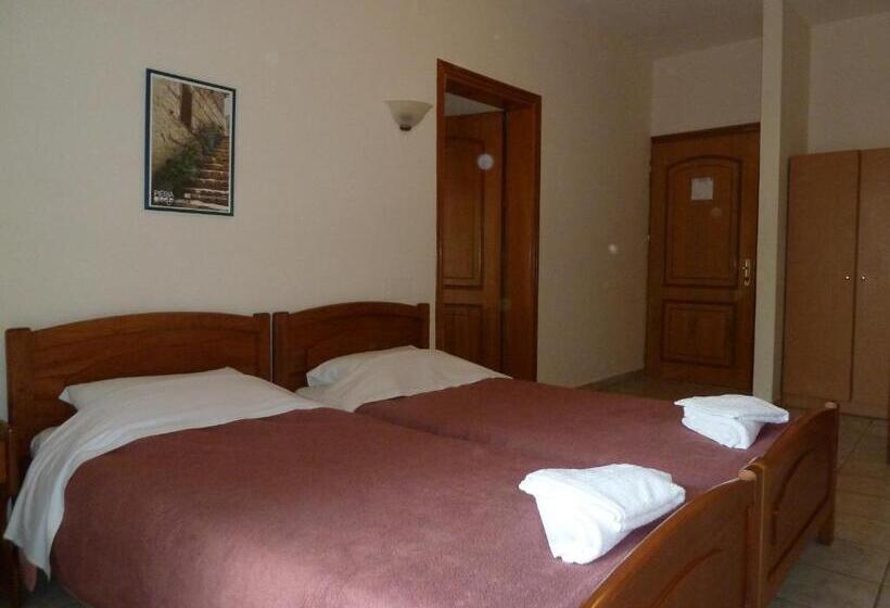 اتاق استاندارد چهار تخته, Lidra
