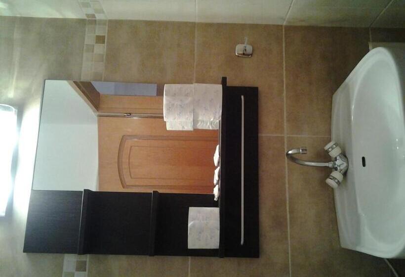 اتاق استاندارد چهار تخته, Lidra