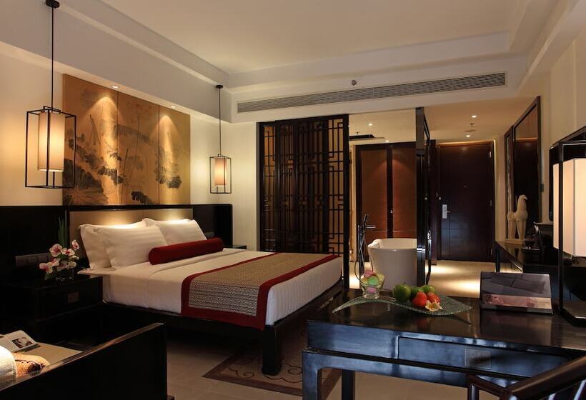 Номер Superior Вид на Сад, Pullman Oceanview Sanya Bay Resort & Spa