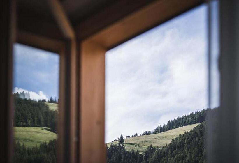 Люкс, Hirben Naturlaub