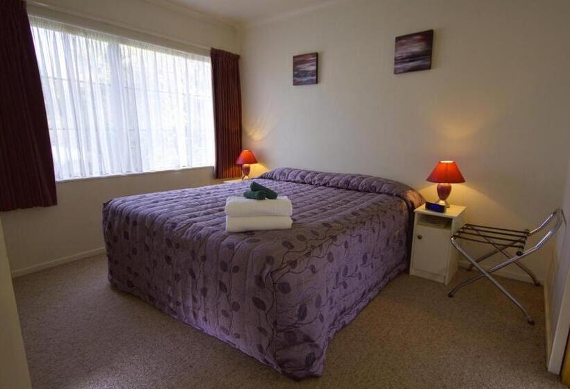 Апартаменты 1 Спальня, Arrow Motel Apartments