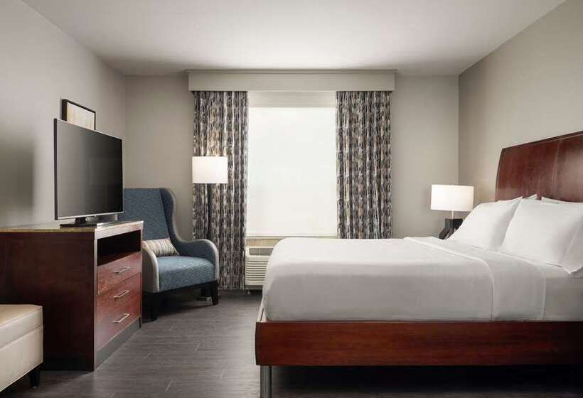 اتاق سوپریور با تخت بزرگ, Hilton Richmond Hotel & Spa/short Pump
