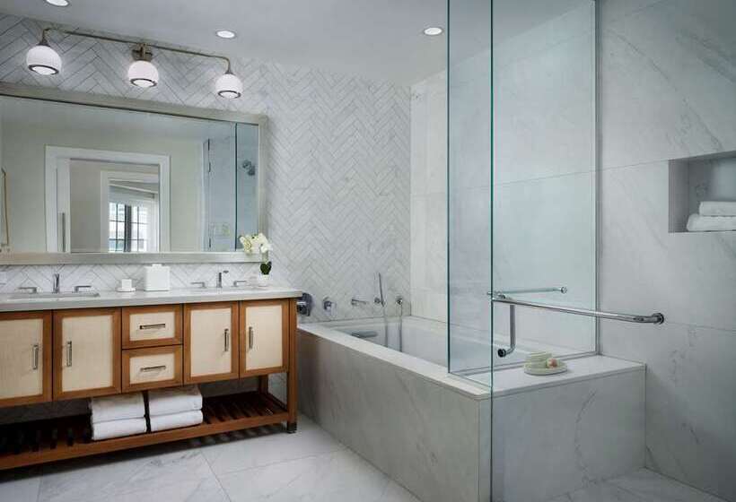 اتاق سوپریور با تخت بزرگ, Hilton Richmond Hotel & Spa/short Pump