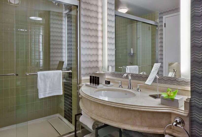 اتاق سوپریور با تخت بزرگ, Hilton Richmond Hotel & Spa/short Pump