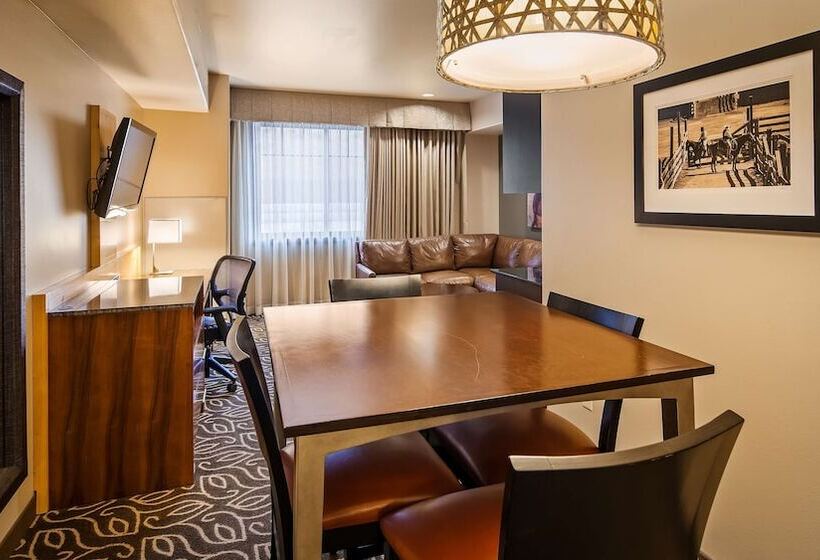 Люкс с Балконом, Best Western Premier Ivy Inn & Suites