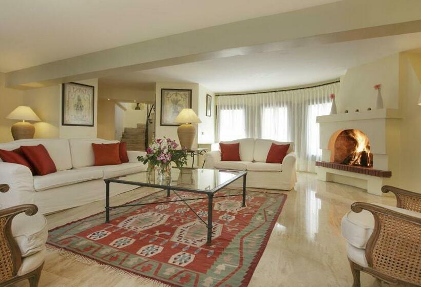 سوئیت پرزیدنت, Marti Resort Deluxe