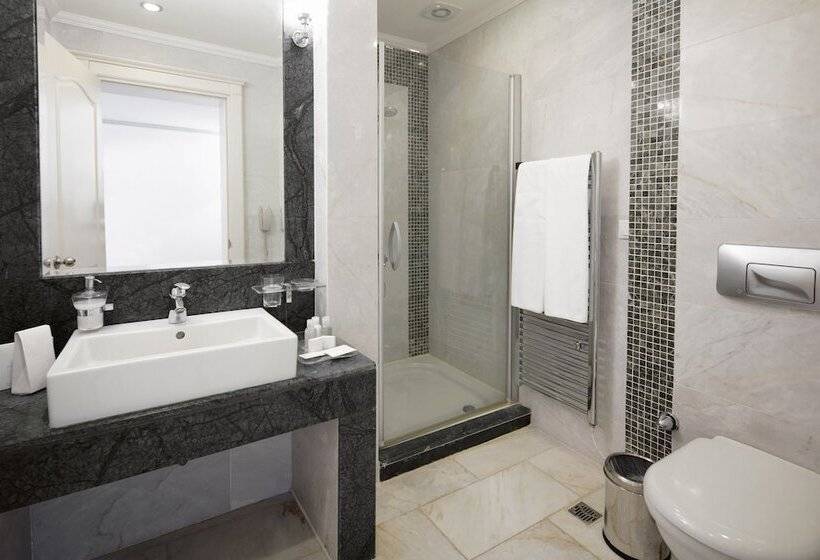 سوئیت با تخت بزرگ, Marti Resort Deluxe