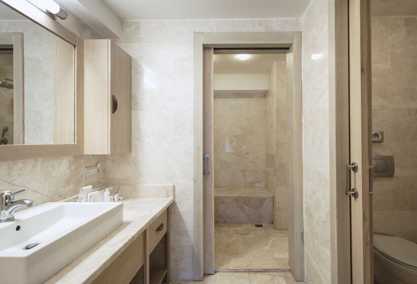 سوییت, Marti Resort Deluxe