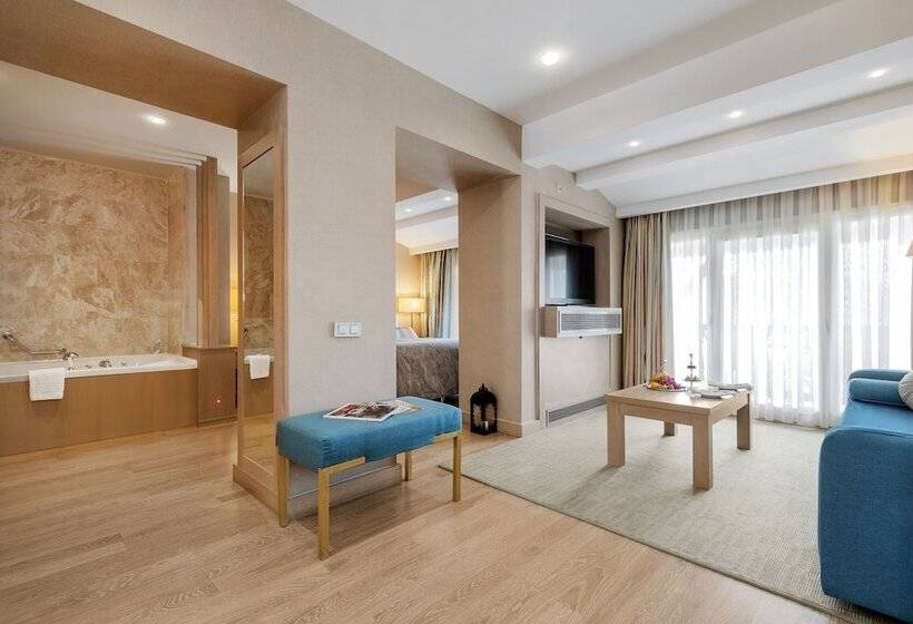 سوییت, Marti Resort Deluxe