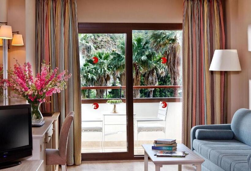 اتاق لوکس سه تخته, Marti Resort Deluxe