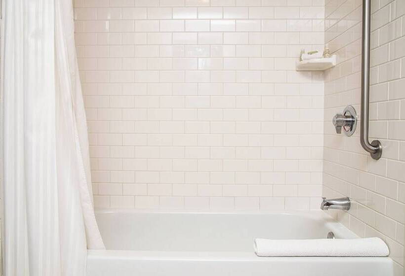 Quarto Club, Renaissance Minneapolis Hotel, The Depot