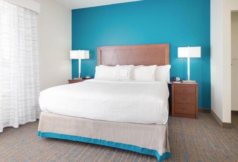 キングサイズベッドのスイートルーム, Residence Inn Midland