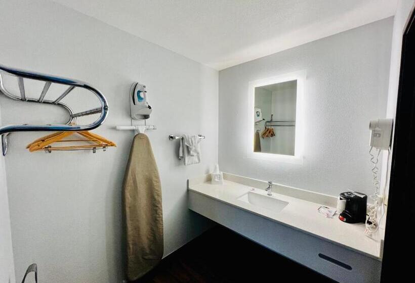 اتاق استاندارد با تخت بزرگ, Studio 6 Suites Flagstaff Az
