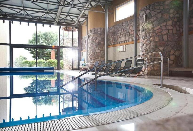 اتاق سوپریور خانوادگی, Makar Sport & Wellness