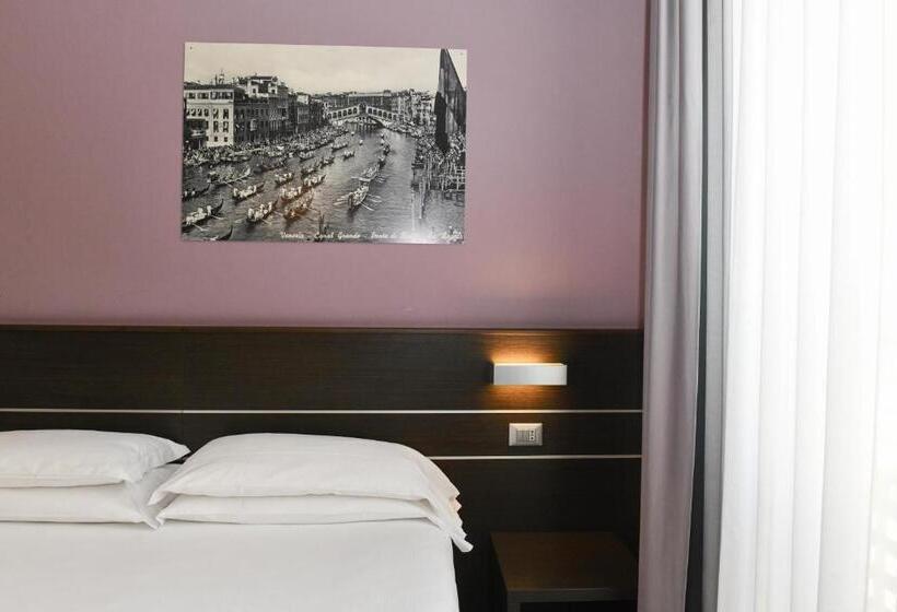 Номер Стандарт с Балконом, Vienna