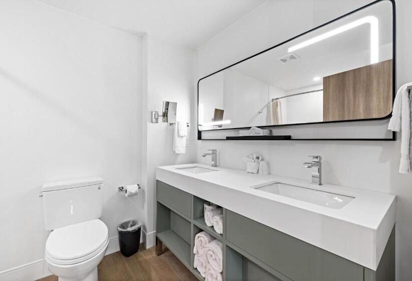 Family Suite, The Evergreen