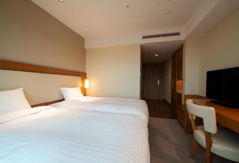 Номер Стандарт, Associa Shin Yokohama