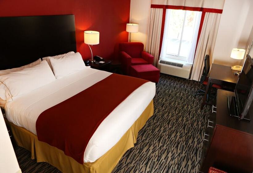 סוויטה, Holiday Inn Express Hotel & Suites   Sumter, An Ihg