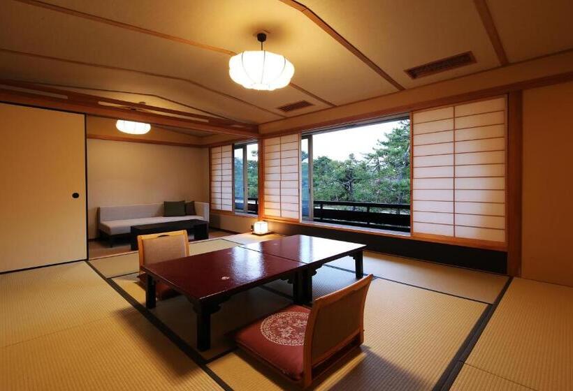 四人标准间, Monjusou