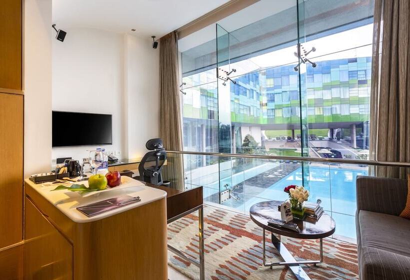 带泳池的高级套房, Vivanta Bengaluru, Whitefield