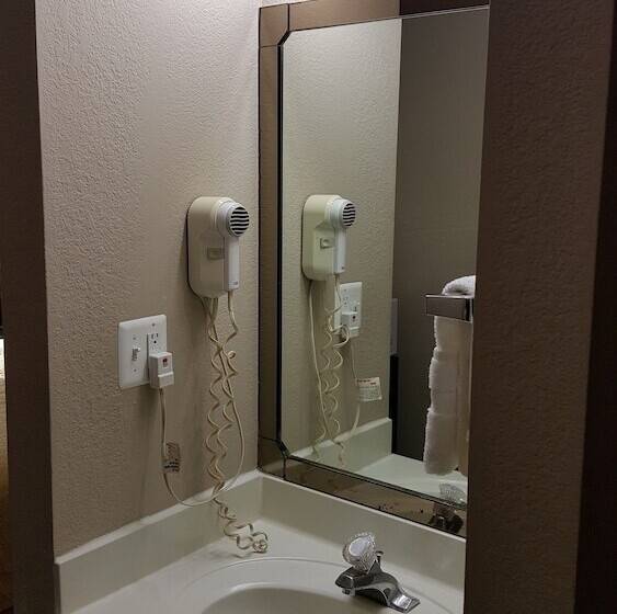 ２ダブルベッドのスタンダードルーム, Gurnee Motel