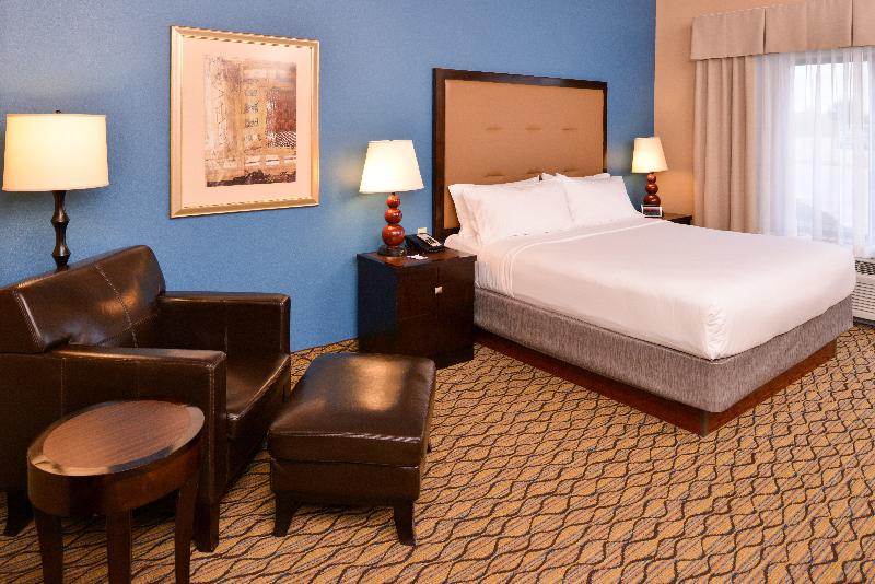اتاق اجرایی با تخت بزرگ, Holiday Inn Express Hotel & Suites Wichita Falls, An Ihg