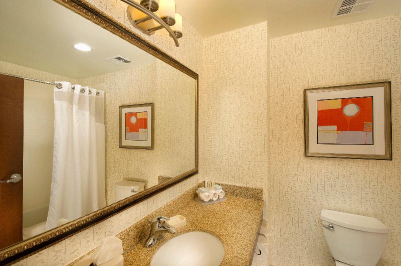 Люкс Кровать Кинг, Holiday Inn Express Hotel & Suites Uvalde By Ihg