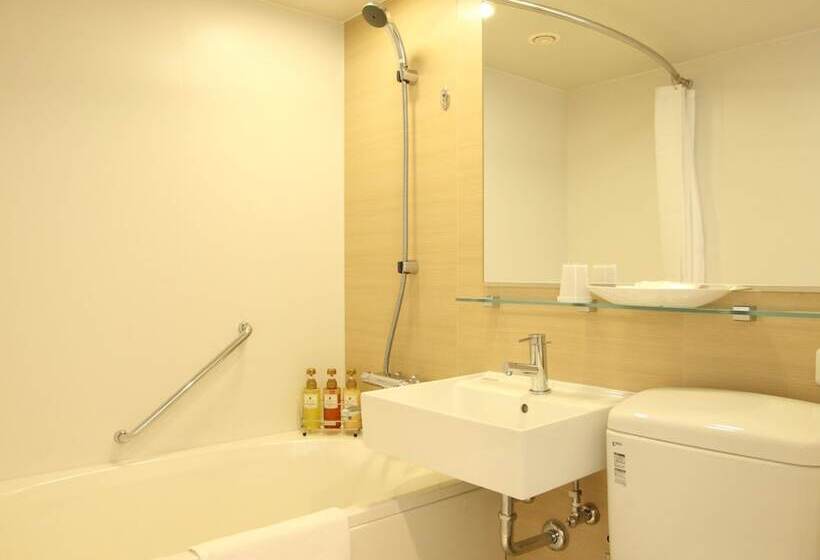 اتاق اکونومی, Keihan Kyobashi Grande