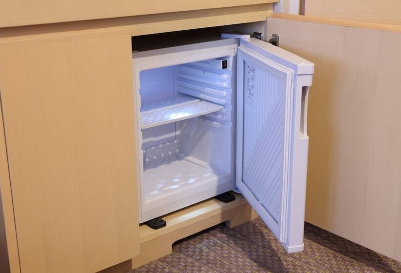 اتاق استاندارد چهار تخته, Keihan Kyobashi Grande