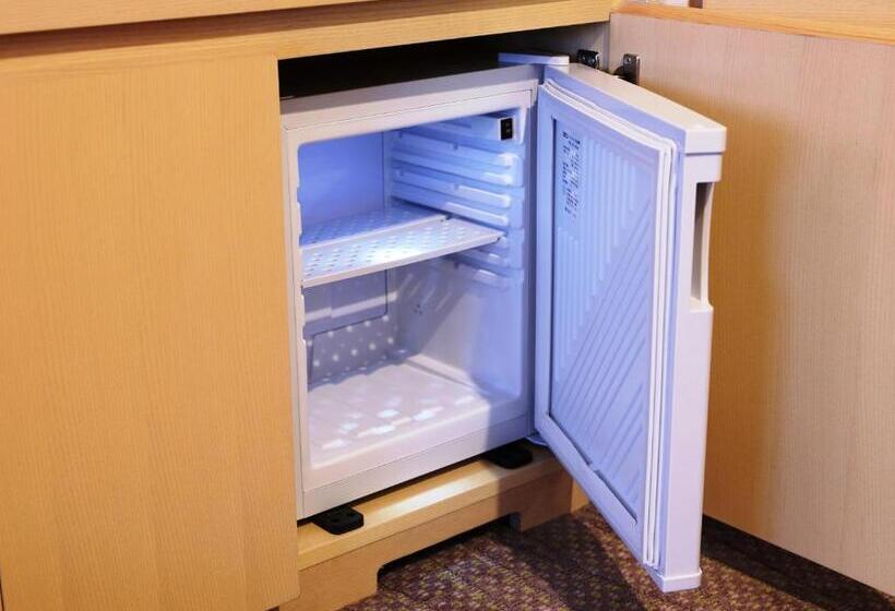 اتاق استاندارد چهار تخته, Keihan Kyobashi Grande
