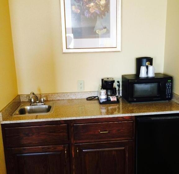 Люкс Адаптированный для Инвалидов, Best Western Penn Ohio Inn & Suites