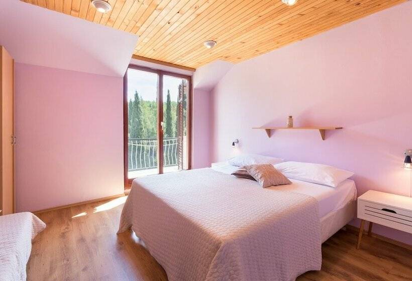 آپارتمان 3 خوابه, Apartments Karacic