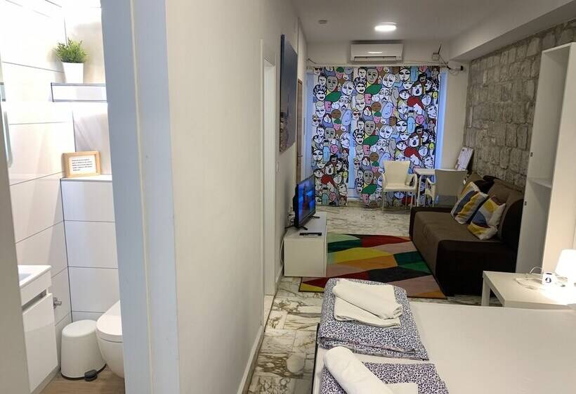 ファミリールーム, Hostel Split