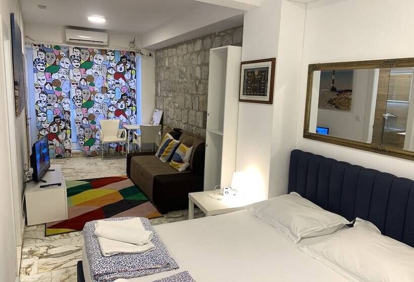 ファミリールーム, Hostel Split