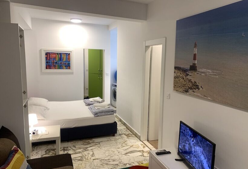 패밀리 룸, Hostel Split