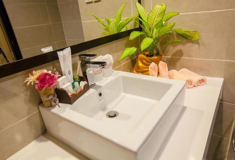 اتاق لوکس با بالکن, Amverton Heritage Resort