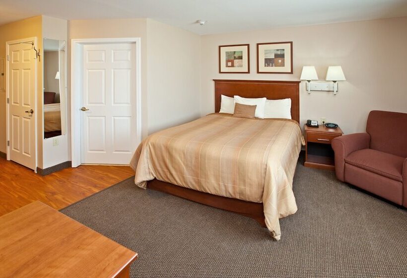 Студия Стандарт, Candlewood Suites Louisville North, An Ihg